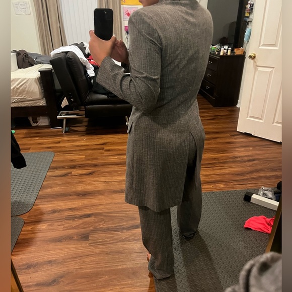 Suit outfit - Picture 2 of 7